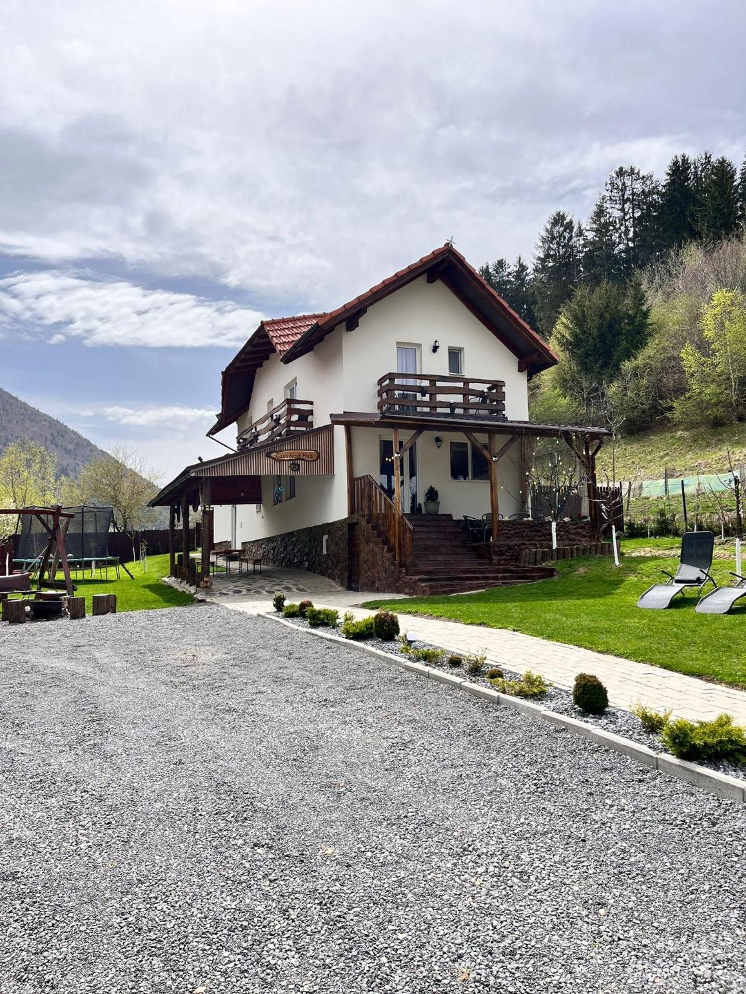 Вилла Casa De Sub Hora Зэрнешти Экстерьер фото